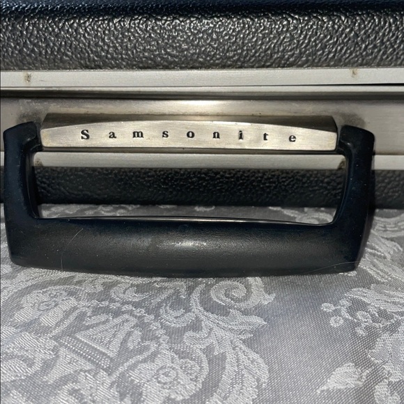 Vintage SAMSONITE Hard Shell Black Textured Briefcase - Picture 3 of 9